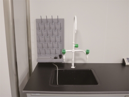 PCR實驗室樣品處理區、水盆、水嘴、滴水架